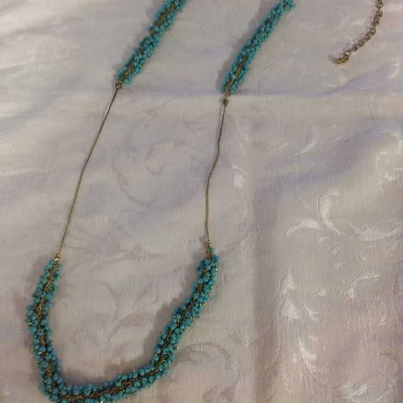 Beaded turquoise blue necklace - Picture 2 of 5